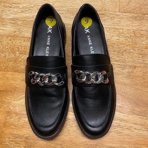 Loafer style shoe